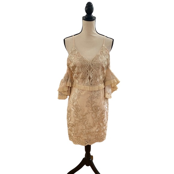 two sisters Dresses & Skirts - Cold Shoulder Gold Floral Design Mini Dress